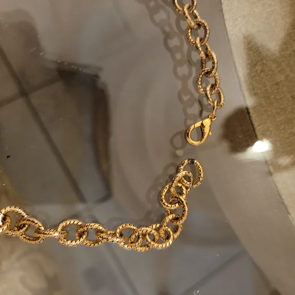 Unique Vintage Gold and Cream Cameo Necklace - Picture 5 of 6